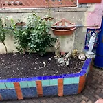 3-bed House - Free Parking - By Homes *