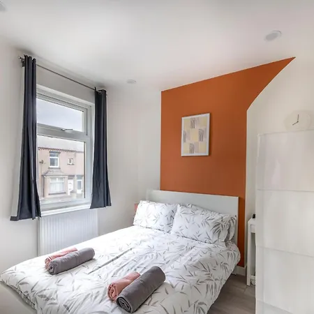 Spacious 3br Retreat -2 Baths-central Semesterbostad Barrow-in-Furness